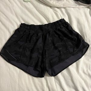 Lululemon Hotty Hot Shorts 4”